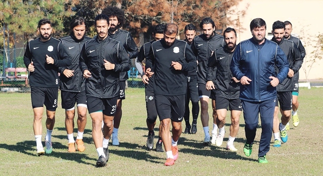 Sakaryaspor’da 3 kişinin testi pozitif çıktı
