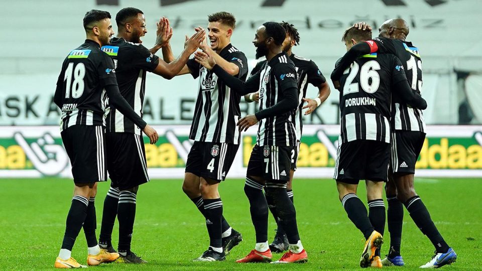 Beşiktaş zirveye ortak oldu