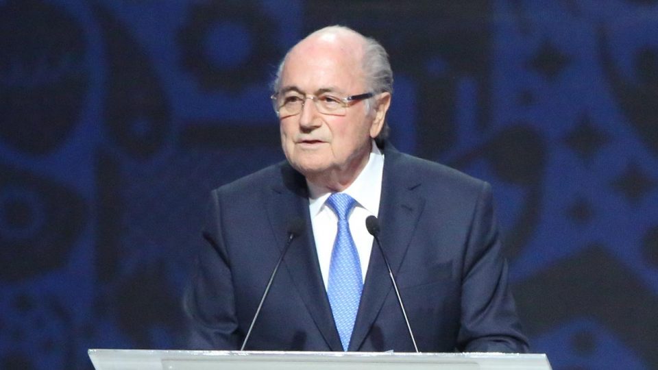 Eski FIFA Başkanı Blatter hakkında suç duyurusu