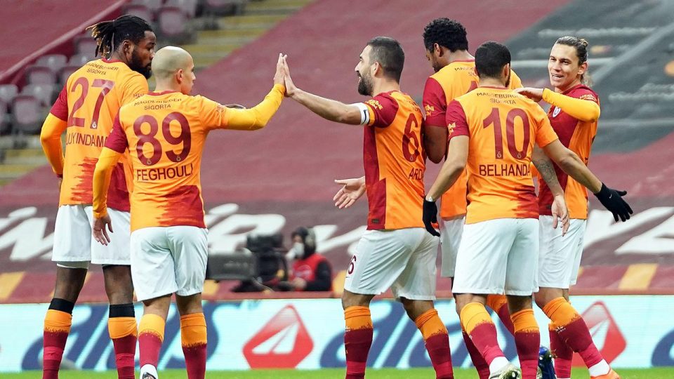Galatasaray zirvenin ortağı oldu