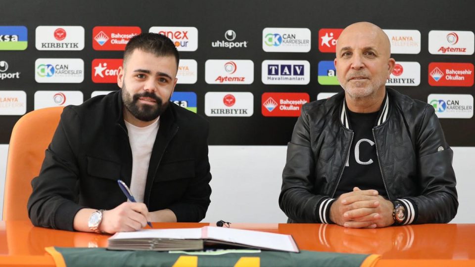 Hasan Hüseyin Acar Alanyaspor’da