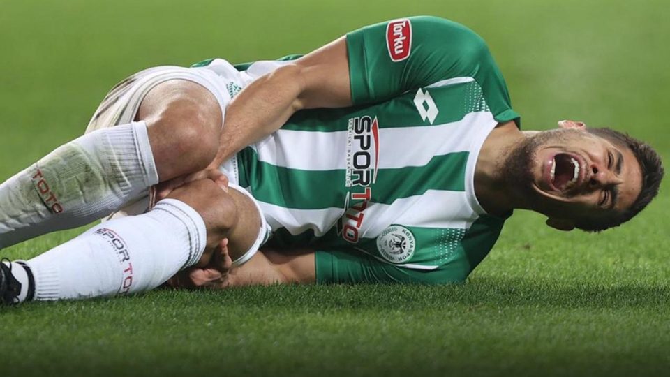 Konyaspor’da Alper Uludağ 6 ay sahalardan uzak kalacak