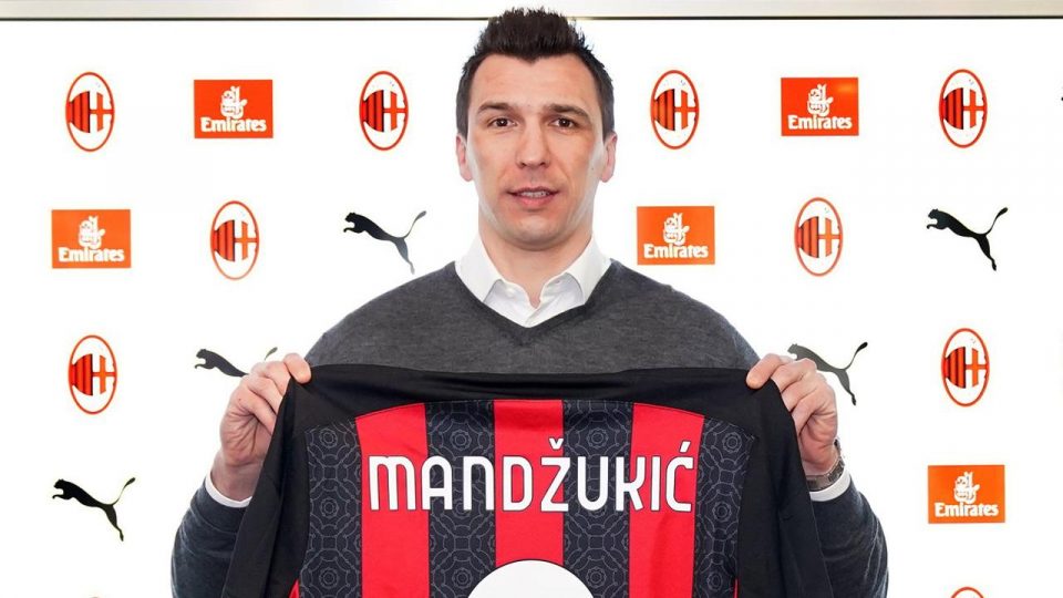 Beşiktaş’ın da görüştüğü Mandzukic Milan’a imza attı