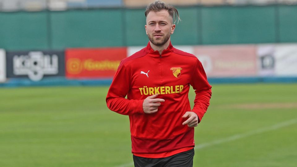 Peter Zulj Göztepe’nin ilk Avusturyalı futbolcusu oldu