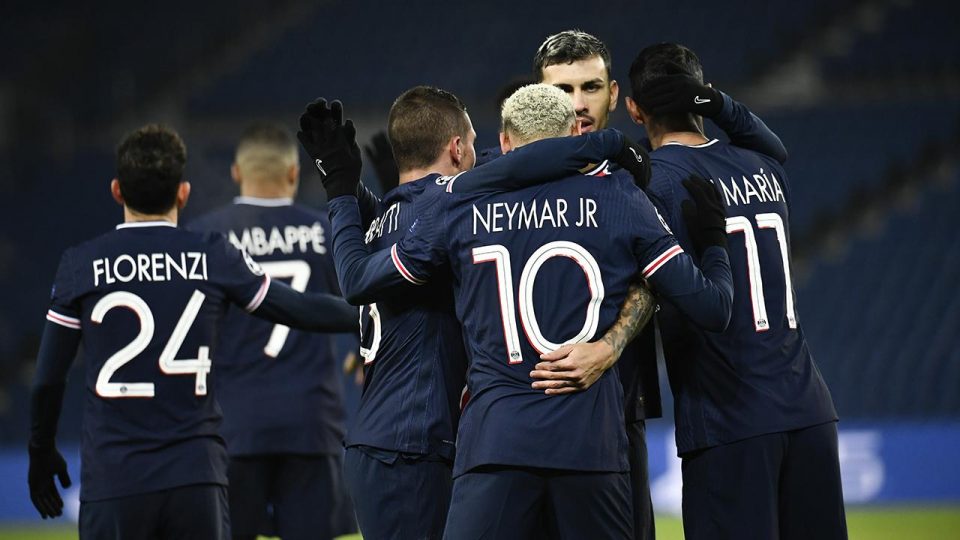 PSG yeniden lider