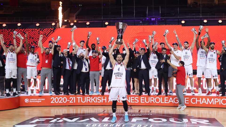 Anadolu Efes’ten ‘Köln’de bir asma kilit’ filmi