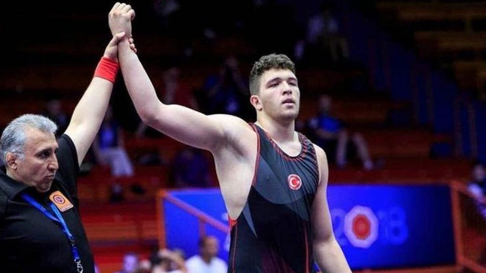 Milli güreşçi Muhammed Hamza Bakır’dan altın madalya