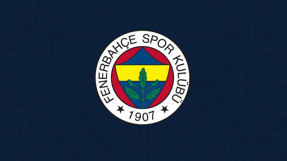 Fenerbahçe, formasındaki yıldızları kaldırdı