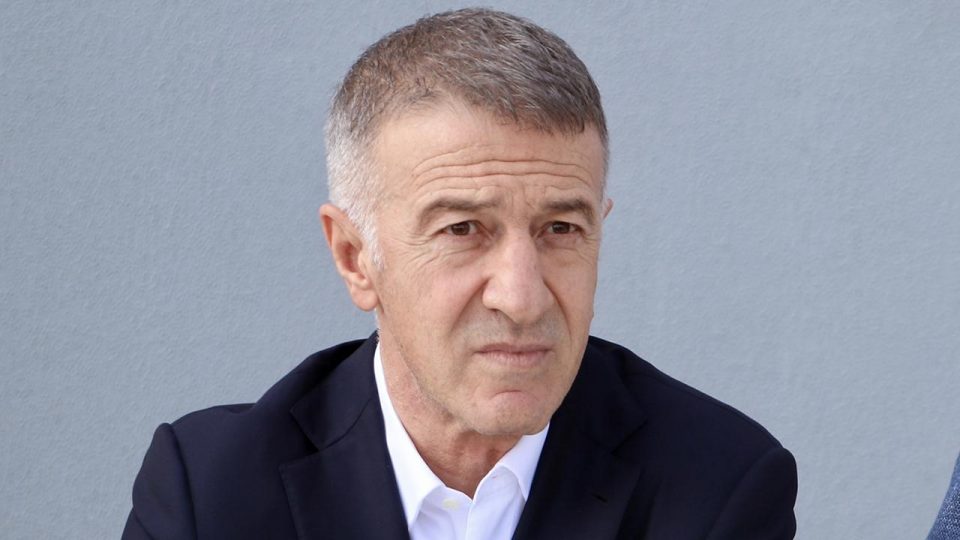 Ahmet Ağaoğlu: Son maç oynanmadan şampiyon belli olmaz