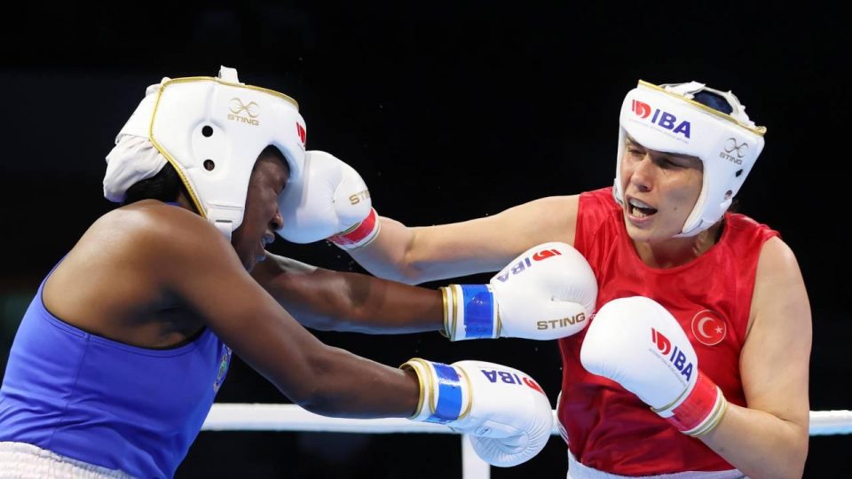 Elif Güneri bronz madalyayı garantiledi