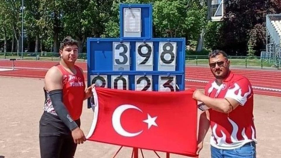 Gülle atmada Ali Peker’den altın madalya