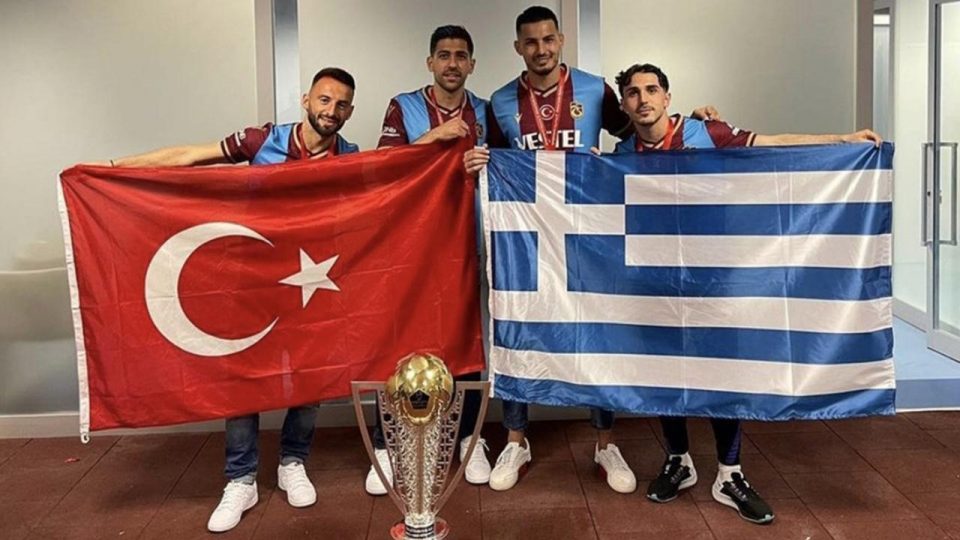 Trabzonsporlu futbolcular birlik ve beraberlik mesajı verdi