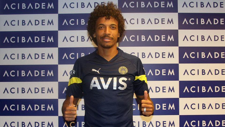 Fenerbahçe’de sağlık kontrolleri başladı