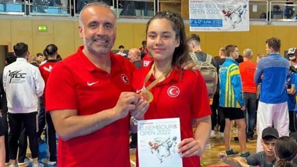 Milli tekvandocu Sude Yaren Uzunçavdar’dan altın madalya