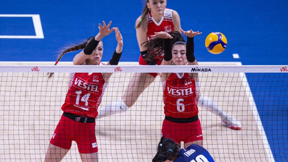 Filenin Sultanları final biletini İtalya’ya kaptırdı