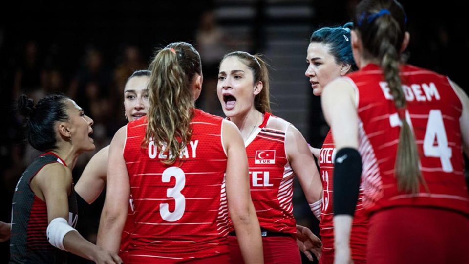 “Filenin Sultanları” FIVB Kadınlar Milletler Ligi’nde yarı finalde