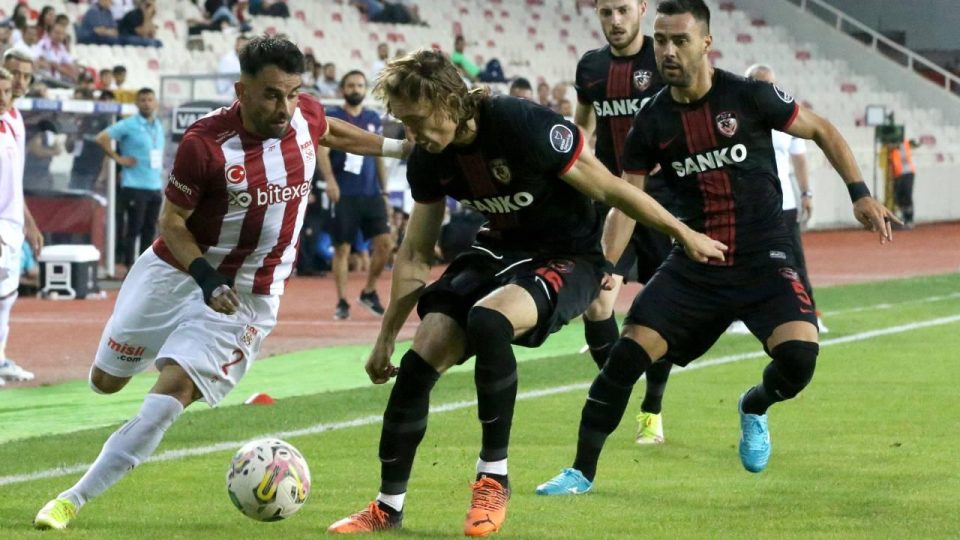 Sivas’ta kazanan yok