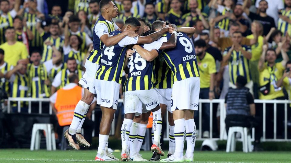 Fenerbahçe, transfer döneminde 13 ismi kadrosuna kattı