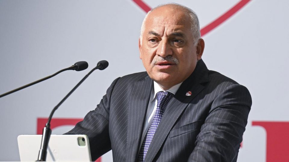 Türkiye Futbol Federasyonu Başkanı Büyükekşi gündemi değerlendirdi