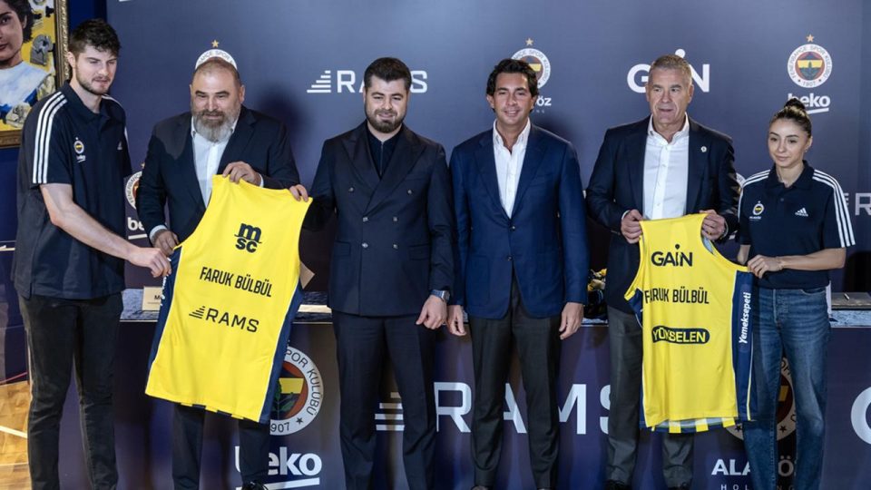 Fenerbahçe basketbol takımlarına yeni sponsor